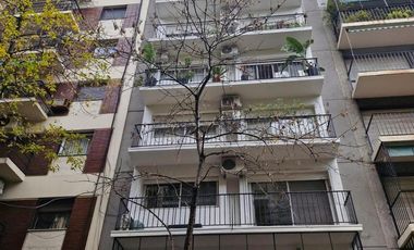 Semipiso palier privado. Libertad y Arroyo. Contra frente.