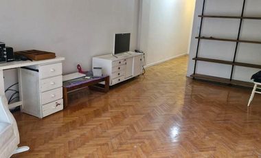Semipiso palier privado. Libertad y Arroyo. Contra frente.