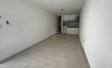 Alquiler - Monoambiente en el Centro de General Roca - A097