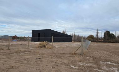 En Alquiler Galpón de 420m2 en lote de 3500m2 sobre calle Trenque Lauquen Neuquén