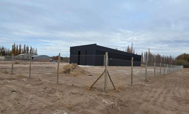 En Alquiler Galpón de 420m2 en lote de 3500m2 sobre calle Trenque Lauquen Neuquén