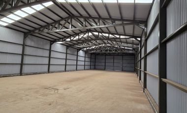 En Alquiler Galpón de 420m2 en lote de 3500m2 sobre calle Trenque Lauquen Neuquén
