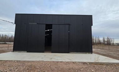 En Alquiler Galpón de 420m2 en lote de 3500m2 sobre calle Trenque Lauquen Neuquén