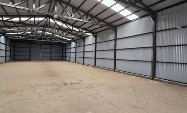 En Alquiler Galpón de 420m2 en lote de 3500m2 sobre calle Trenque Lauquen Neuquén