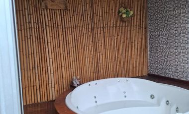 CHALET SOBRE DOS LOTES