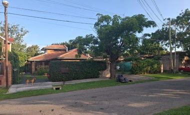 CHALET SOBRE DOS LOTES