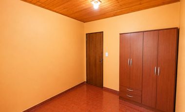 Casa en venta B° 100 Viviendas, Aristóbulo del Valle
