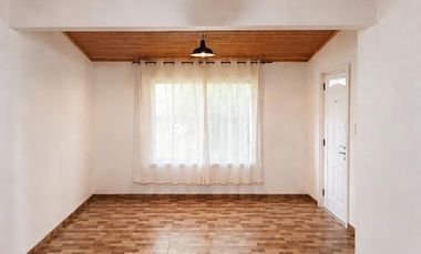 Casa en venta B° 100 Viviendas, Aristóbulo del Valle