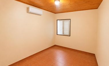 Casa en venta B° 100 Viviendas, Aristóbulo del Valle