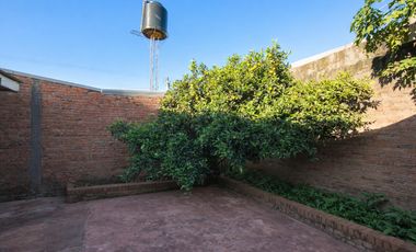 Casa en venta B° 100 Viviendas, Aristóbulo del Valle
