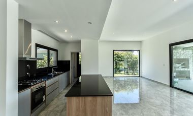 Casa a estrenar en alquiler en La Concepcion Lujan