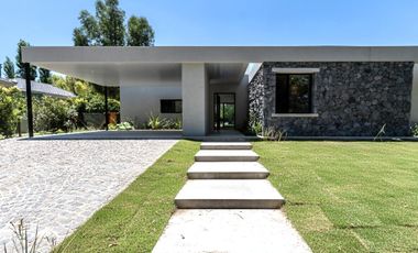 Casa a estrenar en alquiler en La Concepcion Lujan