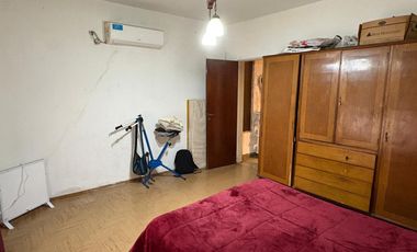 Venta, PH, 6 Ambientes, Lavadero, Patio, Terraza, Parrilla, Cochera, Caseros