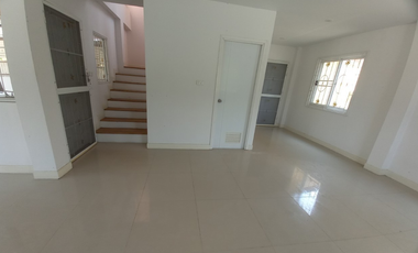 2-storey twin house for sale, Romruen Green Park Project, Wang Noi, newly renovated, close to community areas. Convenient transportation Complete util
