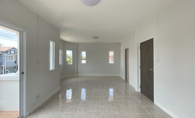 2-storey detached house for sale, Thongpatchar Wang Noi Project, beautiful house, good condition. The atmosphere is quiet. Suitable for families who w