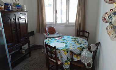 CHALET BIEN UBICADO - IDEAL PARA RECICLAR - ADROGUÉ
