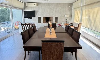 Casa en alquiler. Quintas del Sol, Ezeiza. 4 amb. piscina