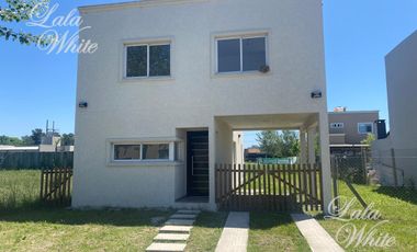 Casa en Venta en Laguna Azul Apto Crédito