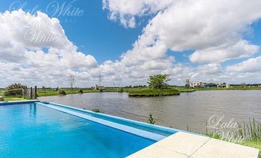 Casa en Venta en Laguna Azul Apto Crédito