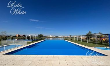 Casa en Venta en Laguna Azul Apto Crédito