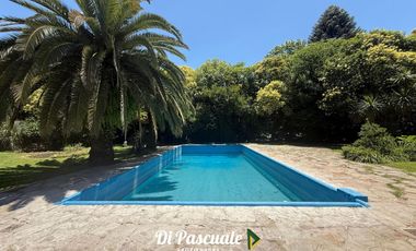 VENTA Quinta Con Dependencia, 2 Quinchos, Pileta y Cancha De Paddle Ideal Inversores - Trujui