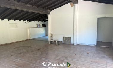 VENTA Quinta Con Dependencia, 2 Quinchos, Pileta y Cancha De Paddle Ideal Inversores - Trujui