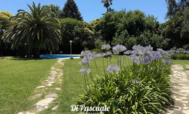 VENTA Quinta Con Dependencia, 2 Quinchos, Pileta y Cancha De Paddle Ideal Inversores - Trujui
