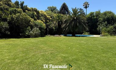 VENTA Quinta Con Dependencia, 2 Quinchos, Pileta y Cancha De Paddle Ideal Inversores - Trujui