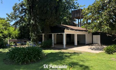 VENTA Quinta Con Dependencia, 2 Quinchos, Pileta y Cancha De Paddle Ideal Inversores - Trujui