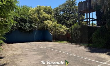VENTA Quinta Con Dependencia, 2 Quinchos, Pileta y Cancha De Paddle Ideal Inversores - Trujui