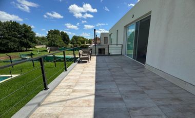 Alquiler Anual  Casa en Haras del Sol - Pilar ( Disponible a partir de Abril)