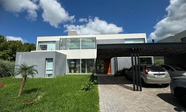 Alquiler Anual  Casa en Haras del Sol - Pilar ( Disponible a partir de Abril)