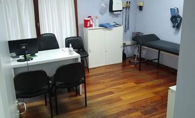 Oficina en Belgrano, 17 ambientes en edificio de categoría.