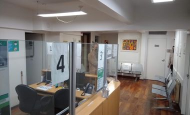 Oficina en Belgrano, 17 ambientes en edificio de categoría.
