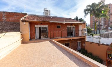 Casa tres ambientes en venta San Martín