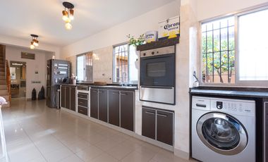 Casa tres ambientes en venta San Martín
