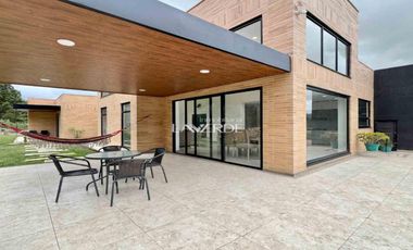 Casa Moderna de Lujo en Renania - Vista a Montañas y Cine Privado