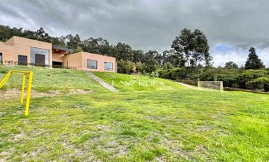 Casa Moderna de Lujo en Renania - Vista a Montañas y Cine Privado