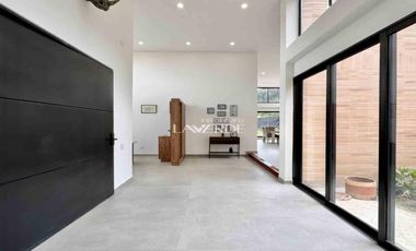 Casa Moderna de Lujo en Renania - Vista a Montañas y Cine Privado