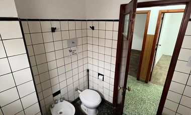 Oficina/ Casa uso comercial