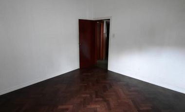 Oficina/ Casa uso comercial