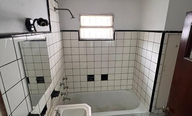 Oficina/ Casa uso comercial