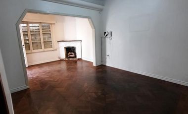Oficina/ Casa uso comercial