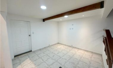 ARRIENDA PLUS INMOBILIARIO. Casa en Santa elena Cerca al D1