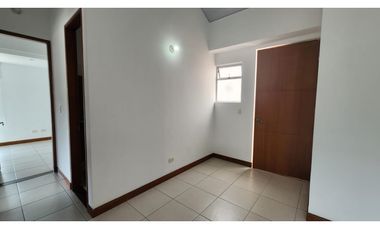 ARRIENDO APARATMENTO LA VEGA
