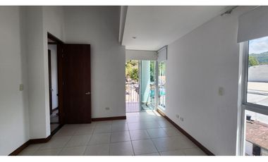 ARRIENDO APARATMENTO LA VEGA