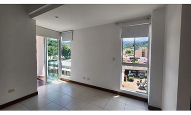 ARRIENDO APARATMENTO LA VEGA
