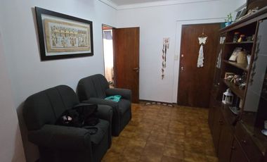 Departamento 3 ambientes al frente en Lanus Este