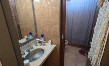 Departamento 3 ambientes al frente en Lanus Este