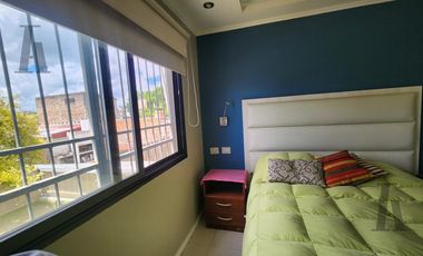 Casa en  calle Candiotti, Acceso a Parana
